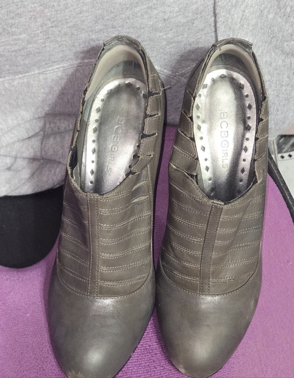 BCB Generation Leather Booties 8. 5